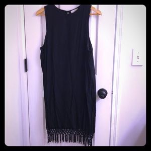 Black sleeveless dress